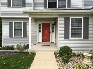 310 Stonewood Dr, East Peoria, IL 61611