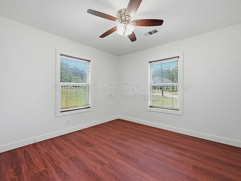1107 W Hanna St — Photo 14