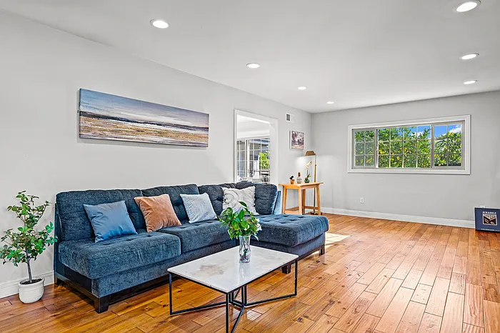 135 Underhill Dr — Photo 34