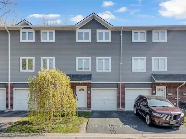 52 Harris Ave #D, Brantford, ON N3R 2E9