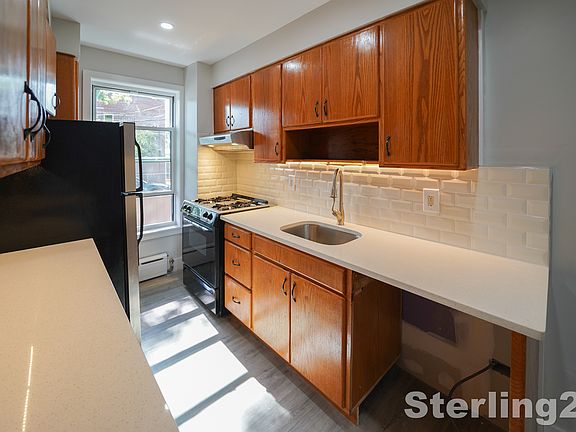 5th image of 2130 Ditmars Blvd #1
