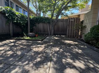 418 Whitehall Rd #428E, Alameda, CA