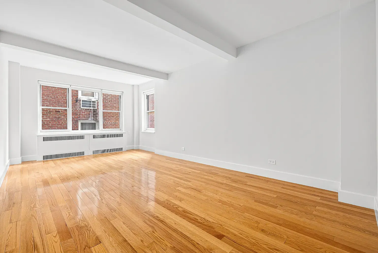 20 Park Avenue — Photo 1