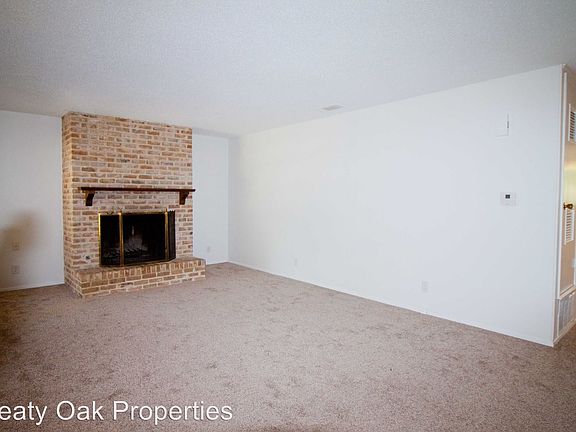 5th image of 8106 Exmoor Dr #B