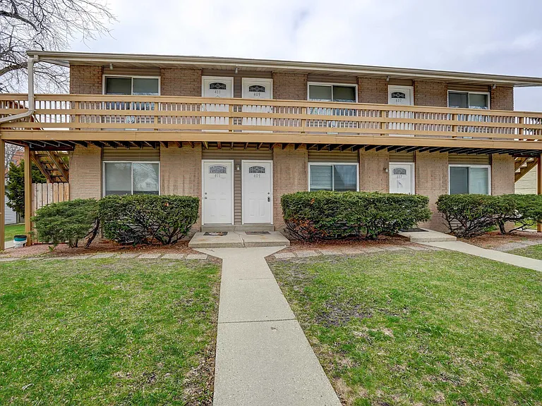 S 94th Pl — Photo 21