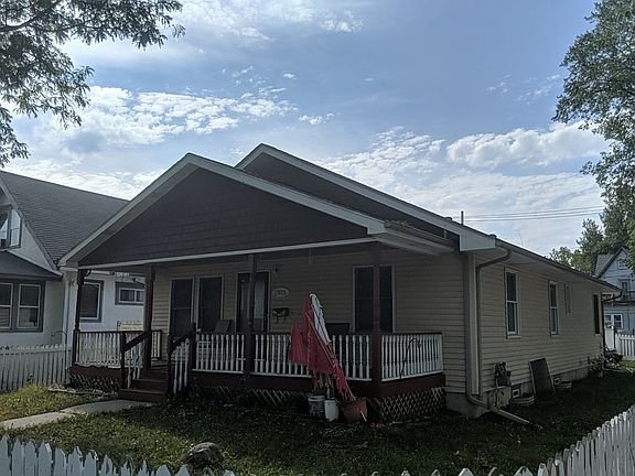 2nd image of 2825 Oliver Ave N