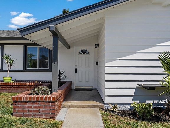 5th image of 732 E Alisal St