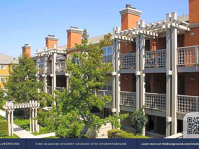 Building's Courtyard
