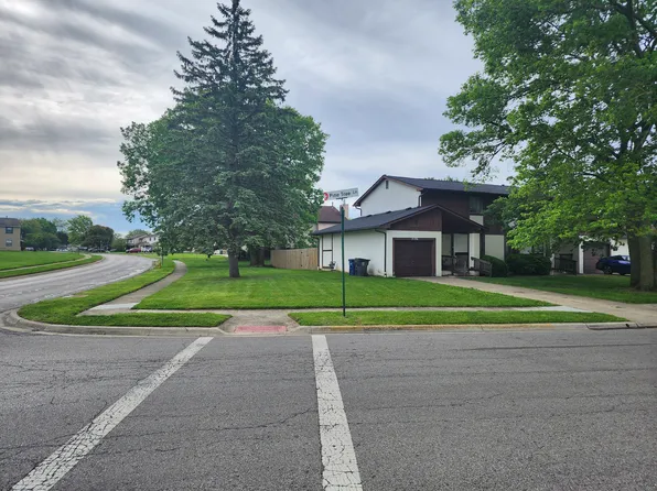 2186 Pine Tree Ln, Reynoldsburg, OH 43068