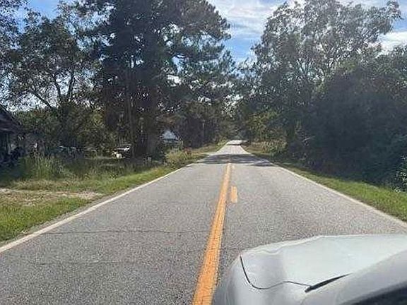 Exterior Neighborhood (street photo)