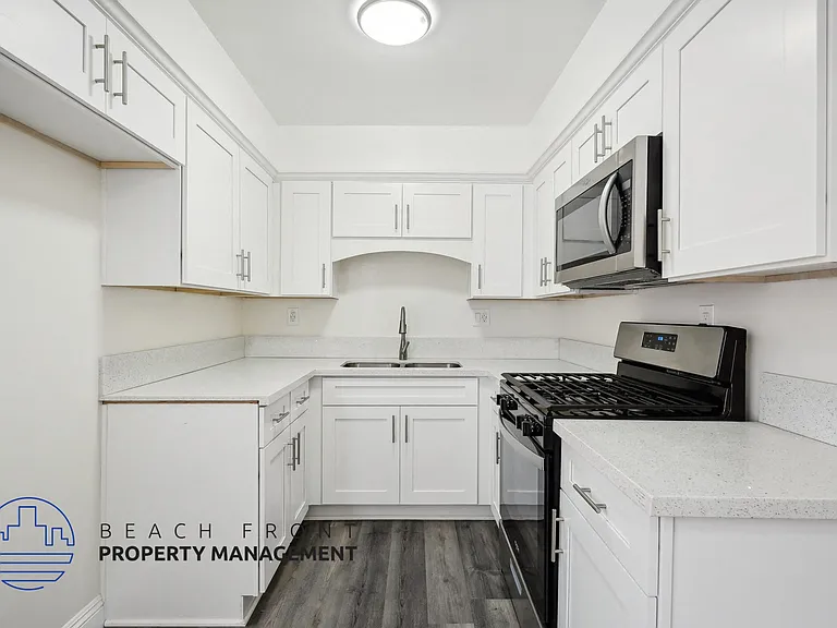 5447 Norwalk Blvd — Photo 1
