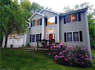 58 Farm View Rd, Bethany, CT 06524