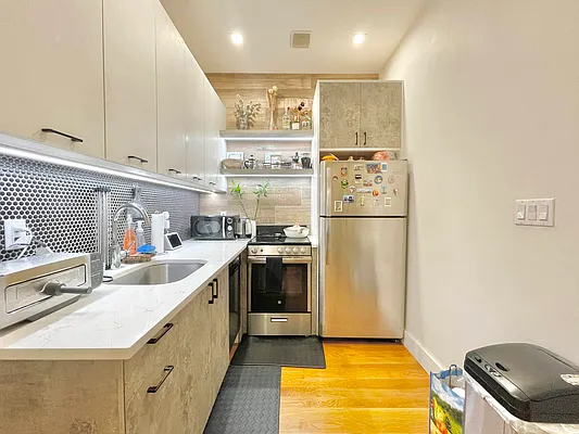 Rented by Doorway NYC, LLC | media 2