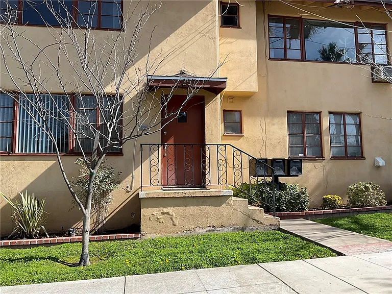 357 Grant St #A — Photo 1