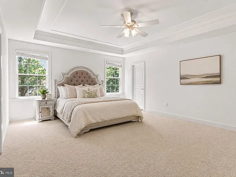 8901 Hargrove Ct — Photo 28