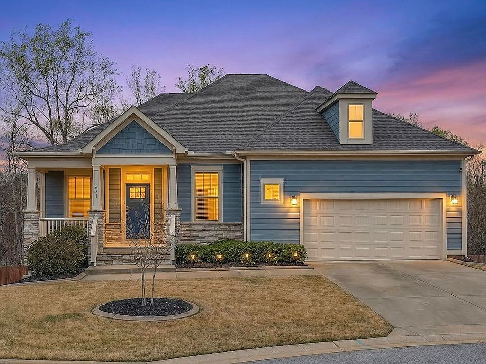 1st image of 621 Longfellow Way