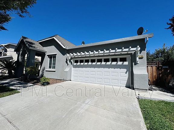 3rd image of 2706 Ozark Dr