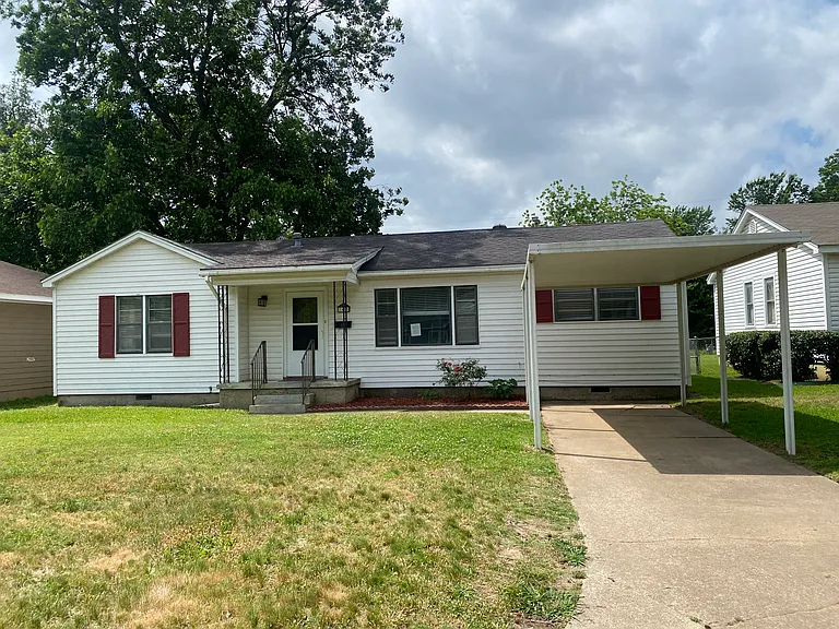 1413 Corinne Dr — Photo 2