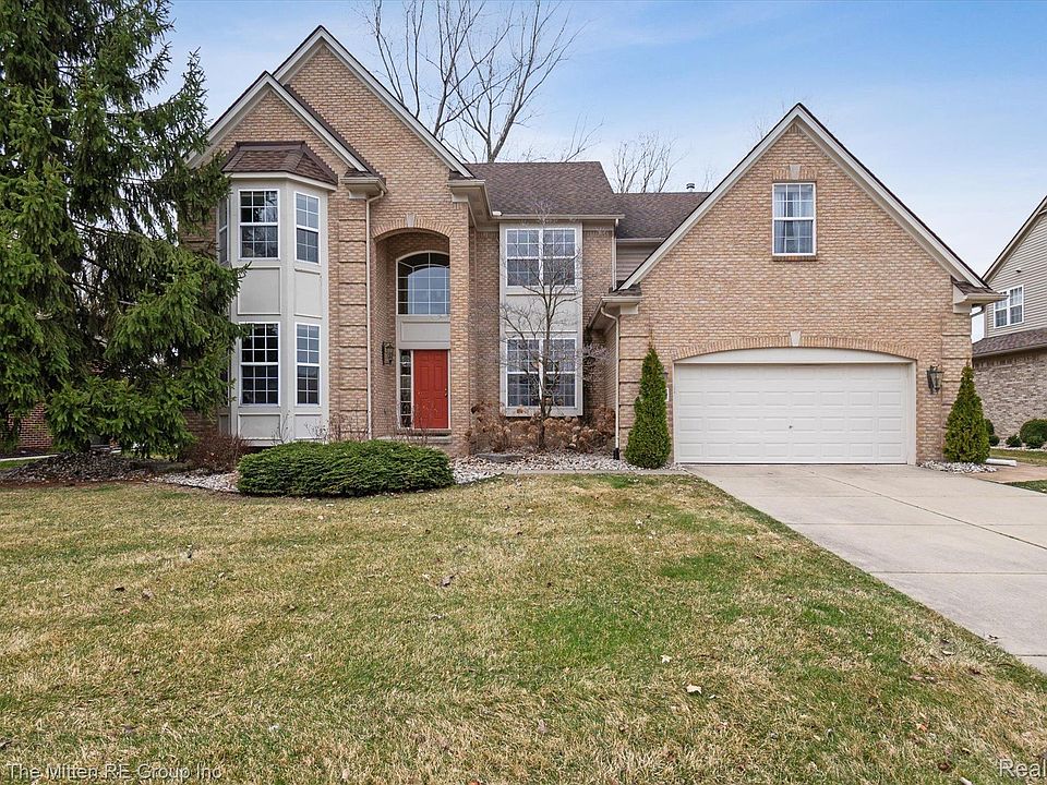 1st image of 49288 Peninsular Dr