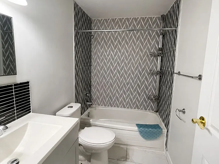 470 2nd St #8 — Photo 11