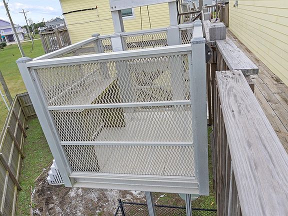 5th image of 2426 Sand Bar Ln