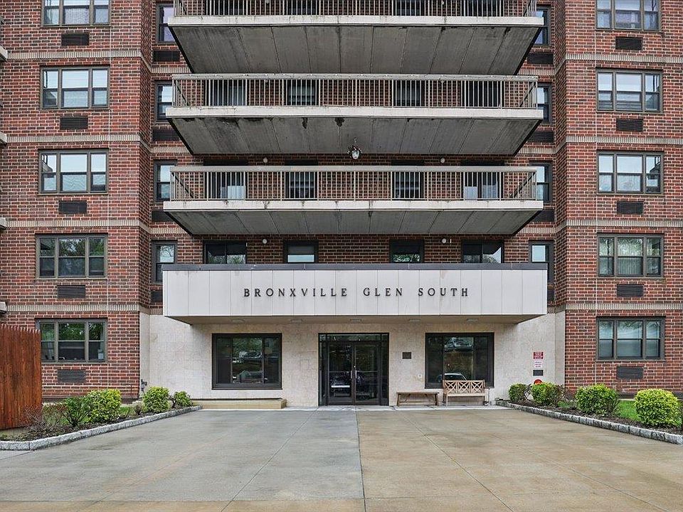 1st image of 1376 Midland Avenue #312