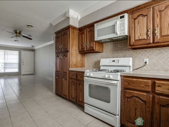 3rd image of 134 Sunflower Dr