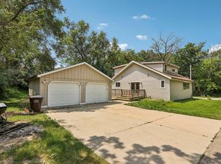 W825 Dunbar Ave, Burlington, WI 53105