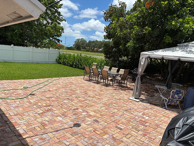 10675 Boca Entrada Blvd — Photo 2