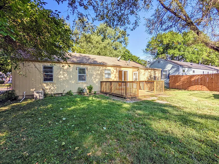 7223 Beverly St — Photo 33