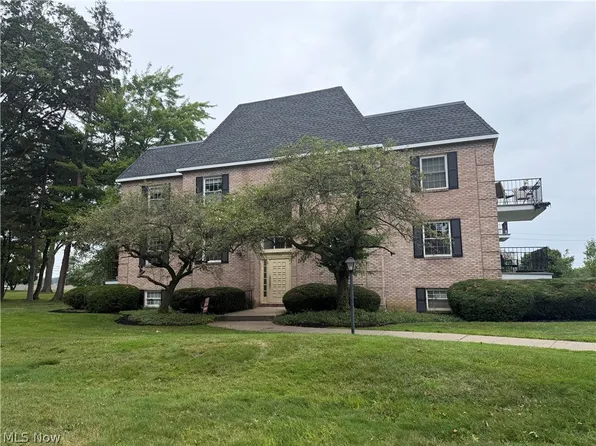 1155 Charter Oak Ln APT 307, Westlake, OH 44145