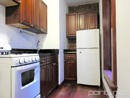 Rented by Point NYC | media 28