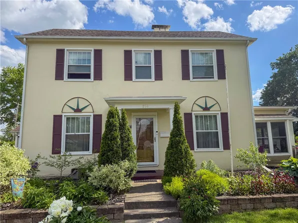 214 E Woodlawn Ave, Danville, IL 61832