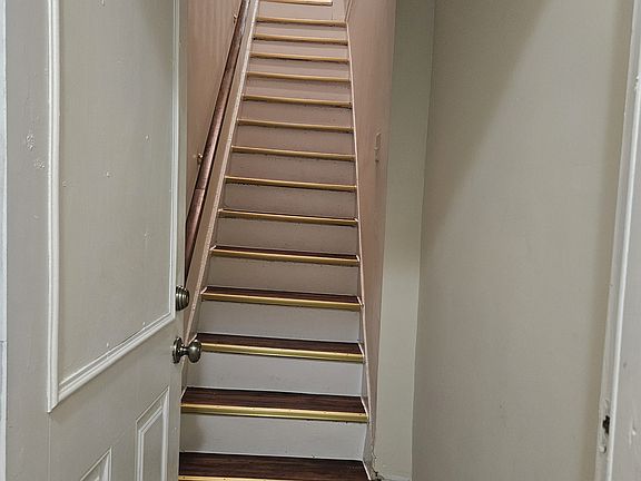4th image of 445 N Wilton St #A