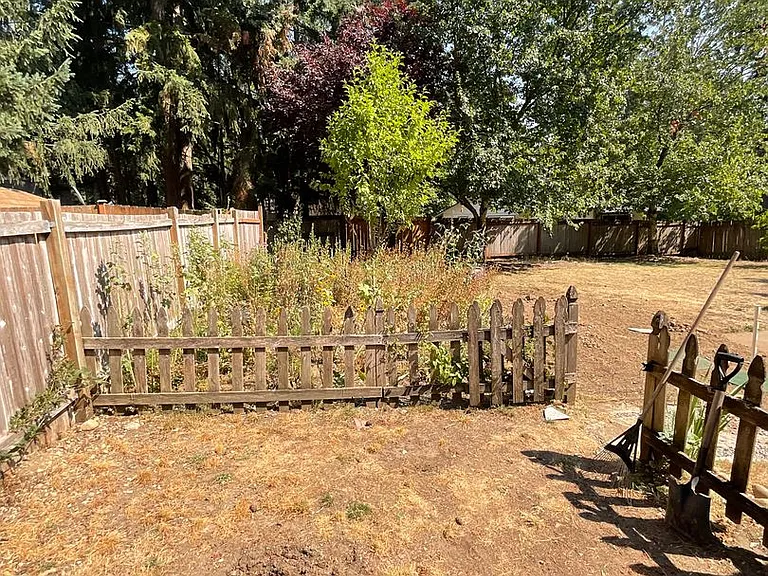 18026 E Clear Lake Blvd SE — Photo 22