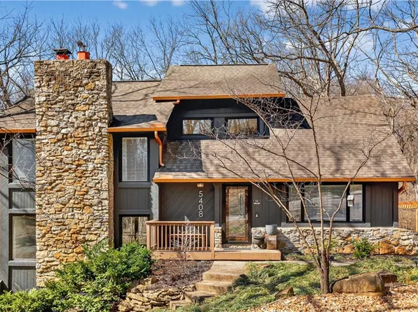 5408 NW Foxhill Rd, Parkville, MO 64152