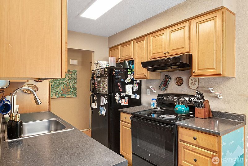 5th image of 8632 26th Avenue SW