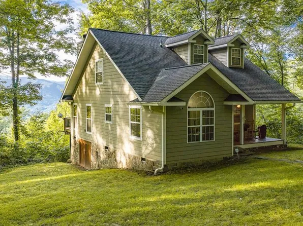 390 Overlook Rd, Bryson City, NC 28713