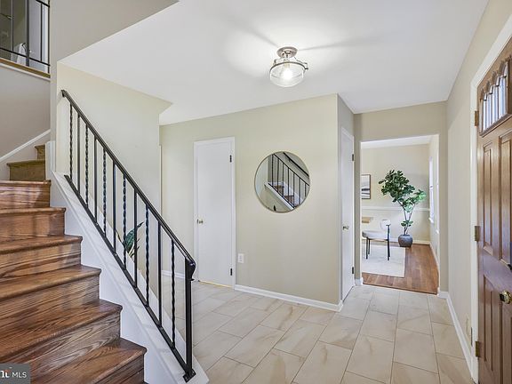 5th image of 5719 Clermont Dr