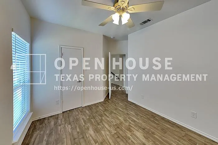 828 Pebblecreek Dr — Photo 31