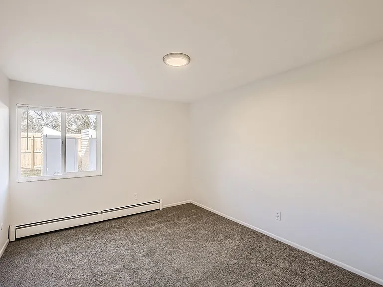 1612 Garfield Ave — Photo 10