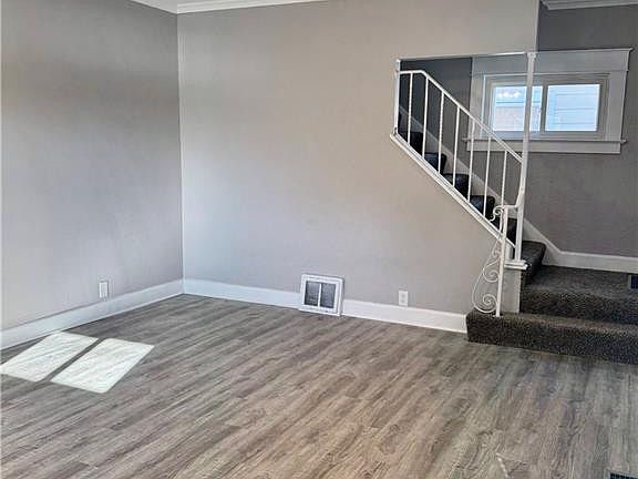 3rd image of 630 Colima Dr