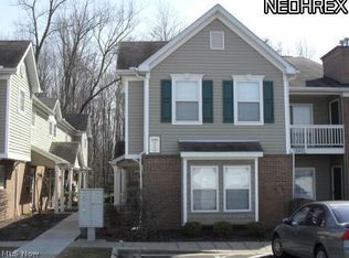 3302 Lennox Village Dr UNIT 211, Akron, OH 44333