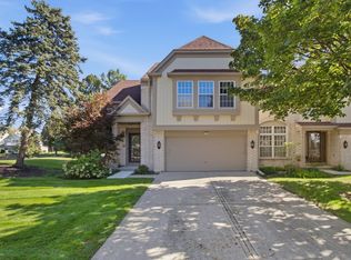 192 W Fox Hill Dr, Buffalo Grove, IL 60089