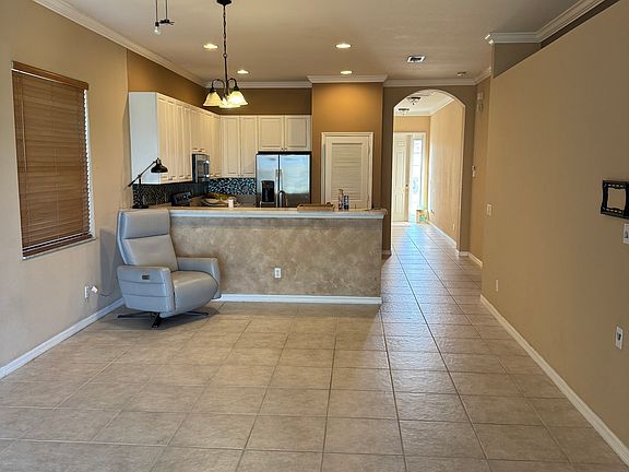 4th image of 2693 Sunset Lake Dr