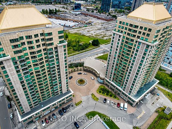 3rd image of 8 Lee Centre Dr #2009