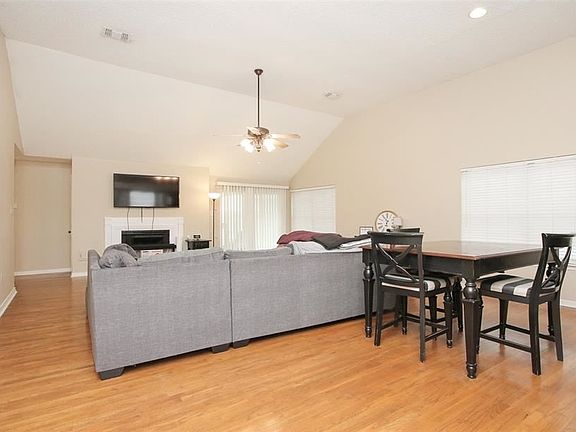 4th image of 11114 Middleburgh Dr