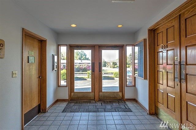2nd image of 520 E Whidbey Ave Ste 210