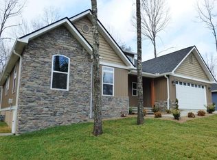 144 Hawes Cir, Crossville, TN 38558