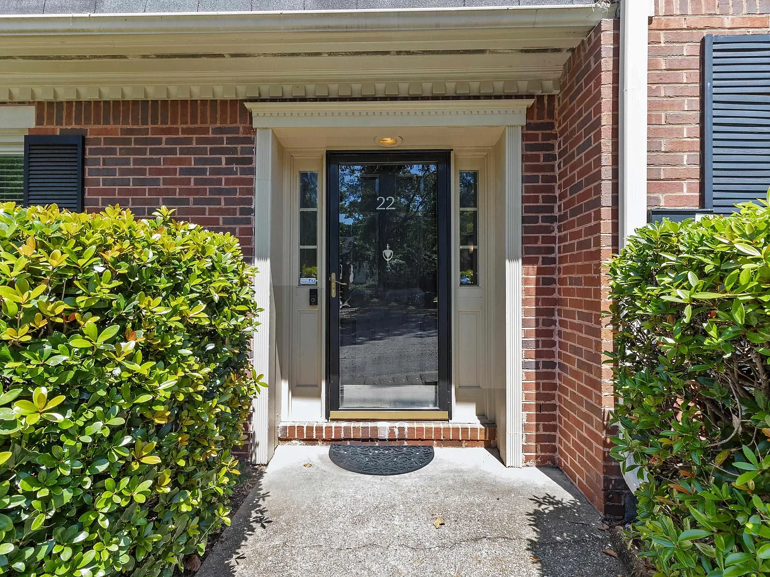 3 bed, 2.5 bath, 1670 sqft, $1,995 — Photo 4